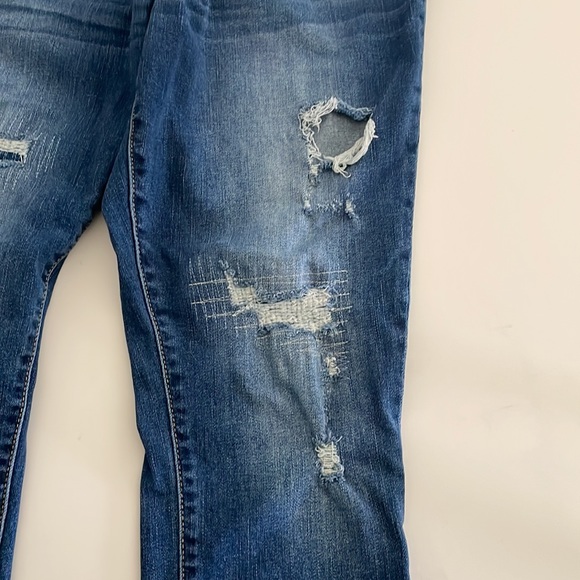 Liz Lange Maternity Ankle Skinny Factory Distressed PullOn jeans- Size M - Picture 3 of 11